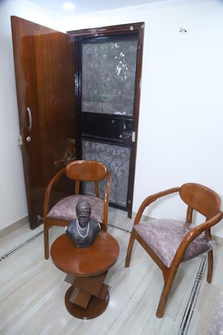 Divine India Service 3bhk,b57 Sarita Vihar,apollo